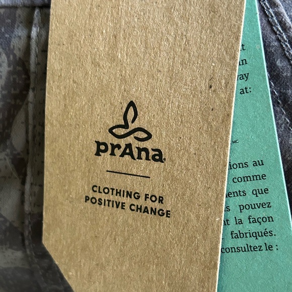 NWT- PrANa Women’s shorts - Picture 10 of 14